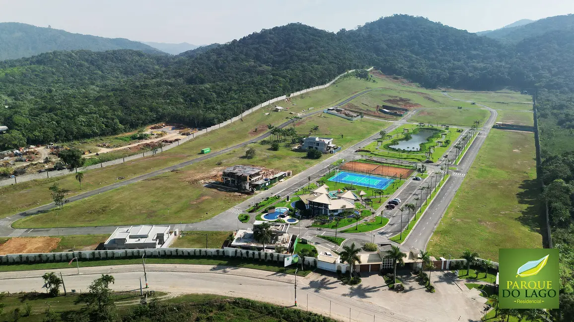 Foto 1 de Terreno / Lote à venda, 940m2 em Centro, Camboriu - SC