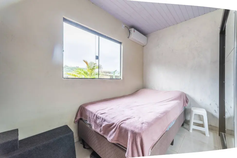 Chácara com 3 quartos à venda, 1100m2 em Rio do Meio, Itajai - SC - imagem 7 Foto 7 de Chácara com 3 quartos à venda, 1100m2 em Rio do Meio, Itajai - SC