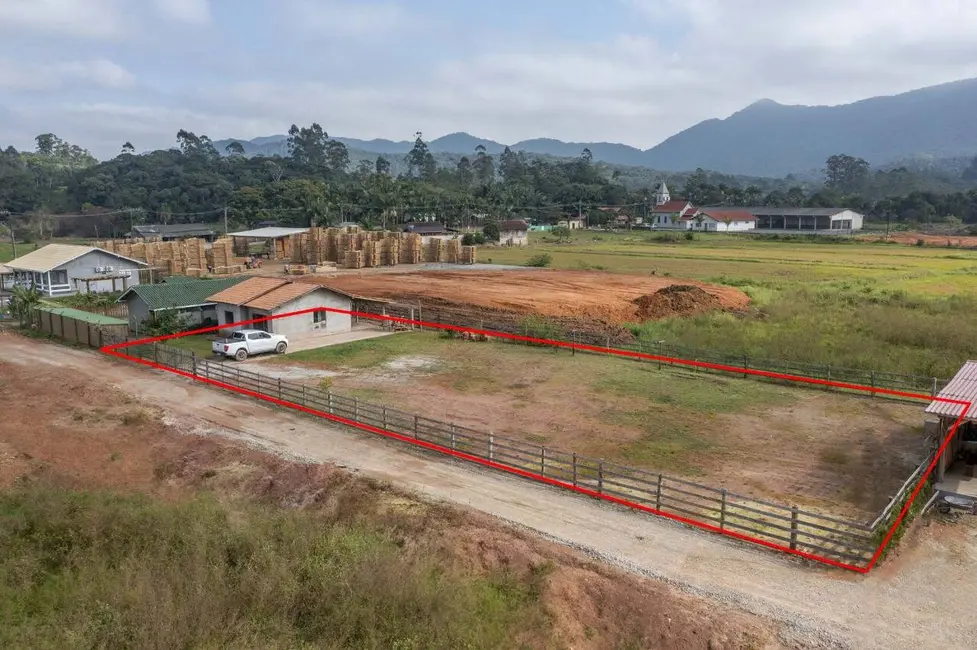 Chácara com 3 quartos à venda, 1100m2 em Rio do Meio, Itajai - SC - imagem 3 Foto 3 de Chácara com 3 quartos à venda, 1100m2 em Rio do Meio, Itajai - SC