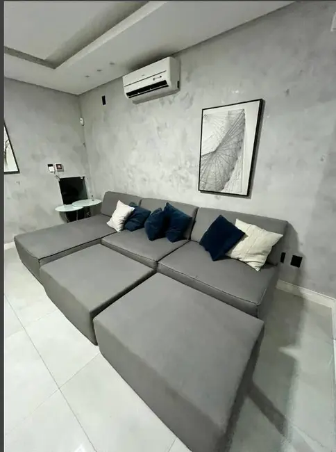 Foto 5 de Casa com 4 quartos para alugar, 300m2 em Balneario Picarras - SC