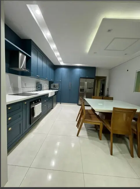 Foto 9 de Casa com 4 quartos para alugar, 300m2 em Balneario Picarras - SC