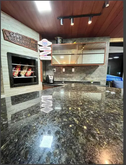 Foto 7 de Casa com 4 quartos para alugar, 300m2 em Balneario Picarras - SC