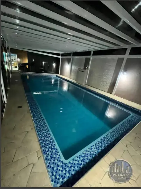 Foto 1 de Casa com 4 quartos à venda e para alugar, 300m2 em Balneario Picarras - SC