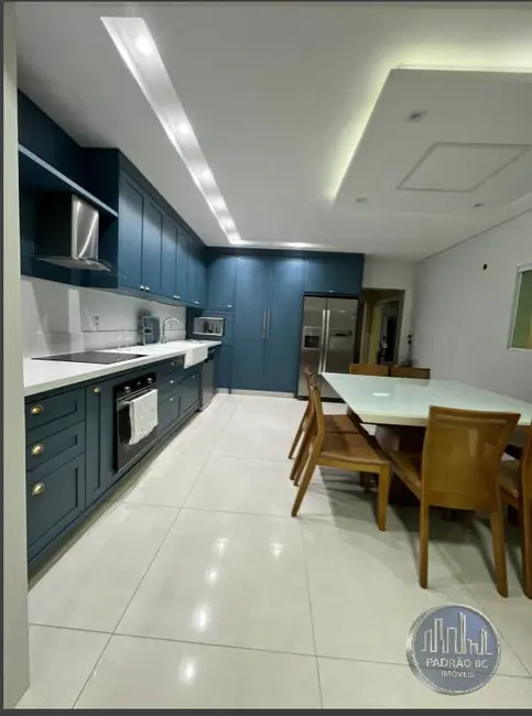 Foto 9 de Casa com 4 quartos à venda e para alugar, 300m2 em Balneario Picarras - SC