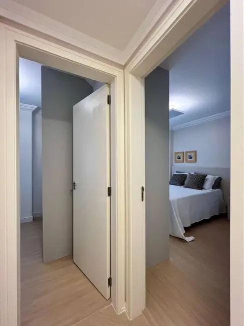 Apartamento com 2 quartos à venda, 72m2 em Centro, Balneario Camboriu - SC - imagem 6 Foto 6 de Apartamento com 2 quartos à venda, 72m2 em Centro, Balneario Camboriu - SC