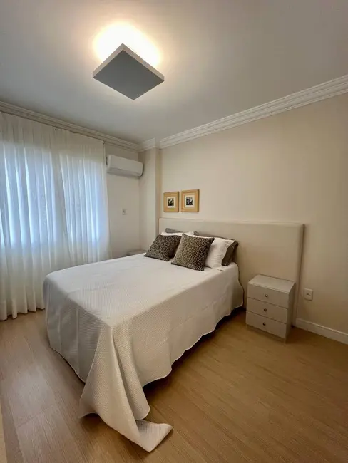 Apartamento com 2 quartos à venda, 72m2 em Centro, Balneario Camboriu - SC - imagem 5 Foto 5 de Apartamento com 2 quartos à venda, 72m2 em Centro, Balneario Camboriu - SC