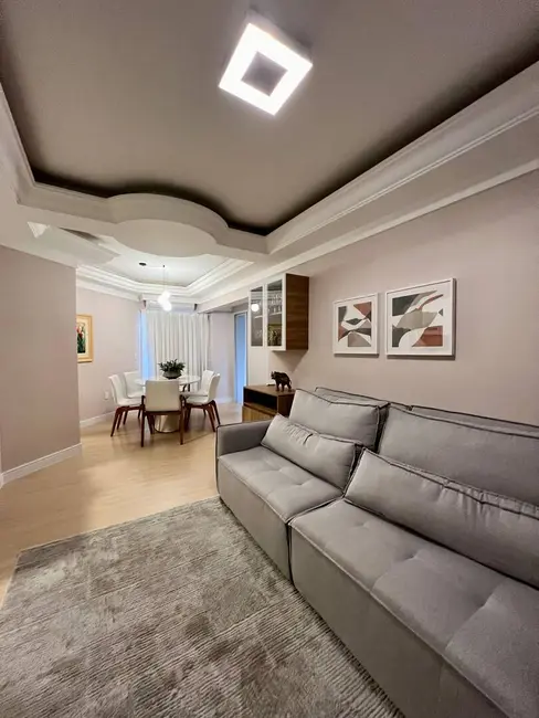 Apartamento com 2 quartos à venda, 72m2 em Centro, Balneario Camboriu - SC - imagem 4 Foto 4 de Apartamento com 2 quartos à venda, 72m2 em Centro, Balneario Camboriu - SC