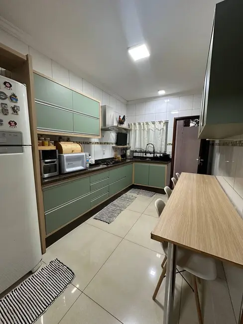 Foto 7 de Casa com 3 quartos à venda, 360m2 em Jardim Rasslem, Dourados - MS