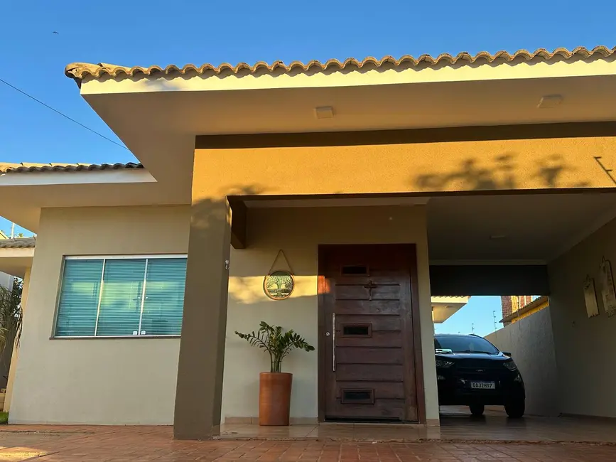 Foto 1 de Casa com 3 quartos à venda, 360m2 em Jardim Rasslem, Dourados - MS