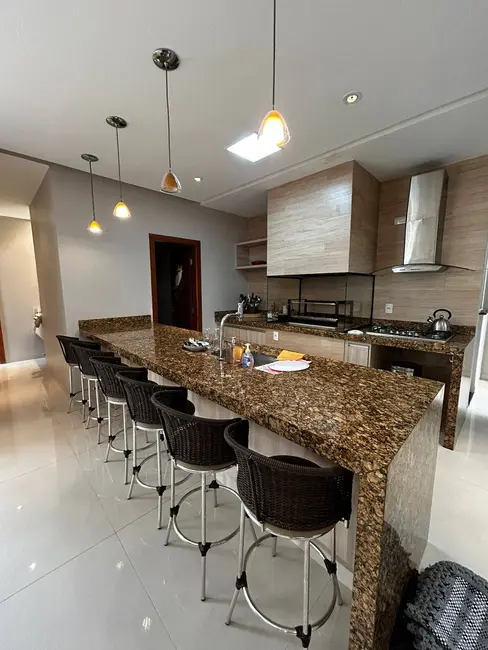 Foto 2 de Casa com 5 quartos à venda, 450m2 em Ecoville, Dourados - MS