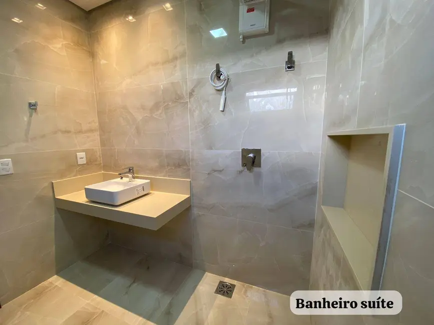 Foto 19 de Casa à venda em Santa Fé, Dourados - MS