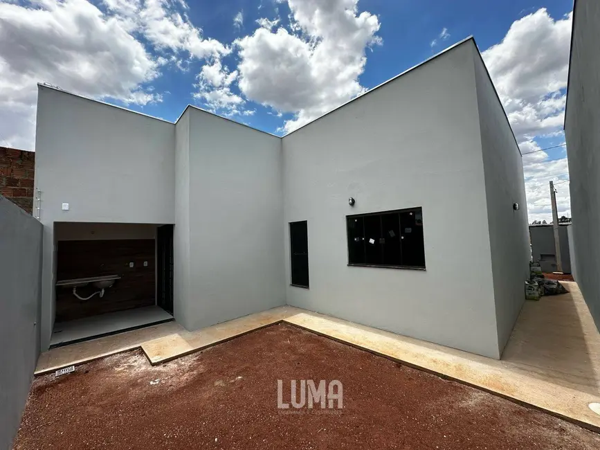 Foto 1 de Casa com 2 quartos à venda, 138m2 em Esplanada, Dourados - MS