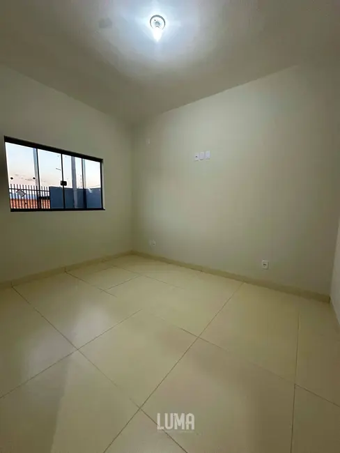 Foto 2 de Casa com 2 quartos à venda, 138m2 em Esplanada, Dourados - MS