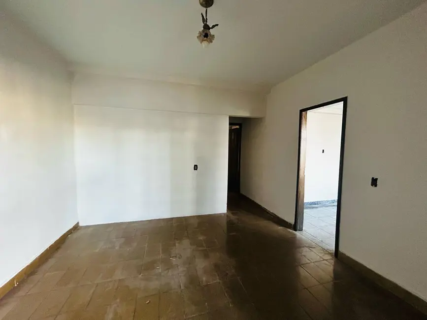 Foto 8 de Casa com 3 quartos à venda, 420m2 em Jardim Flórida, Dourados - MS