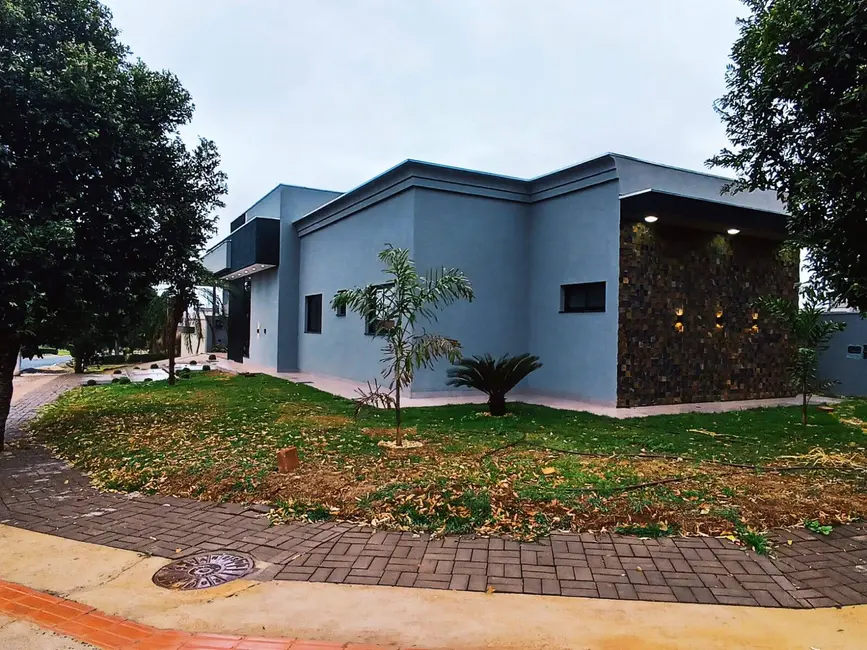 Foto 1 de Casa com 3 quartos à venda, 454m2 em Golden Park, Dourados - MS