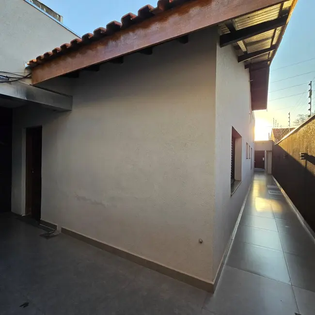 Foto 12 de Casa à venda em Jardim Caramuru, Dourados - MS