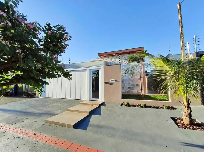 Foto 1 de Casa com 3 quartos à venda, 300m2 em Jardim Cristhais, Dourados - MS