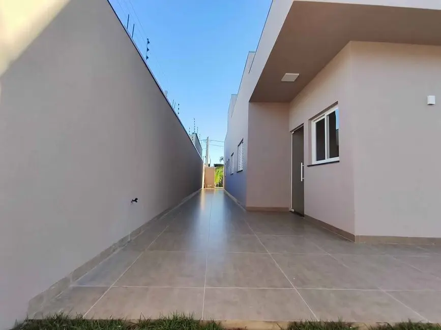 Foto 5 de Casa com 3 quartos à venda, 300m2 em Jardim Cristhais, Dourados - MS