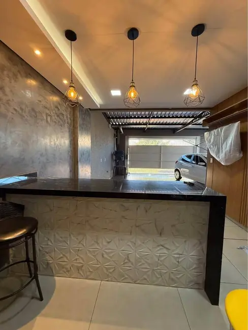 Foto 1 de Casa com 3 quartos à venda, 300m2 em Jardim Cristhais, Dourados - MS