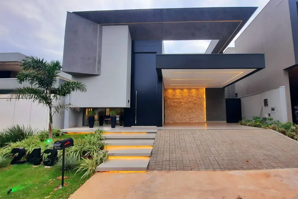 Foto 1 de Casa com 3 quartos à venda, 300m2 em Porto Madero, Dourados - MS