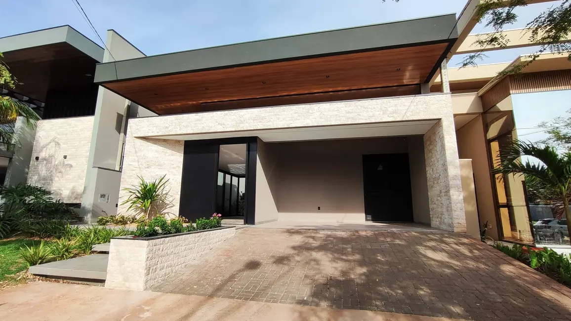 Foto 1 de Casa com 3 quartos à venda, 300m2 em Porto Madero, Dourados - MS