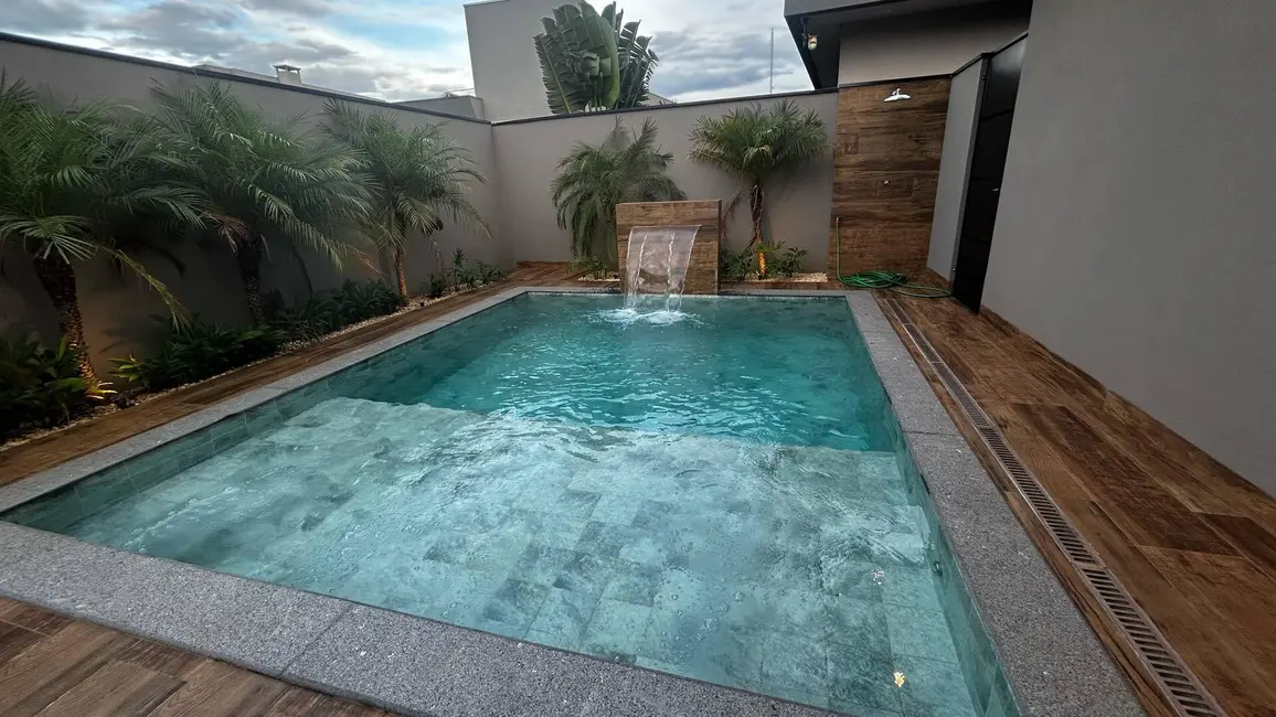 Foto 2 de Casa com 3 quartos à venda, 483m2 em Dourados - MS