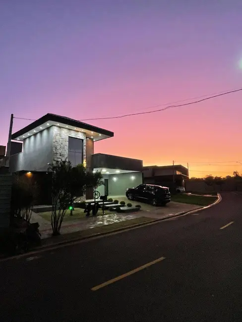 Foto 1 de Casa com 3 quartos à venda, 270m2 em Dourados - MS