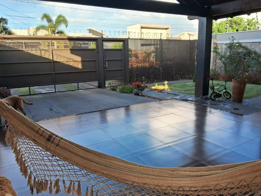 Foto 1 de Casa à venda em Jardim Cristhais, Dourados - MS
