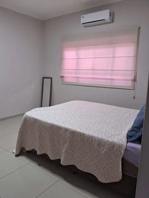 Foto 3 de Casa à venda em Jardim Cristhais, Dourados - MS