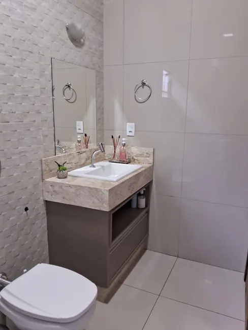 Foto 4 de Casa à venda em Jardim Cristhais, Dourados - MS