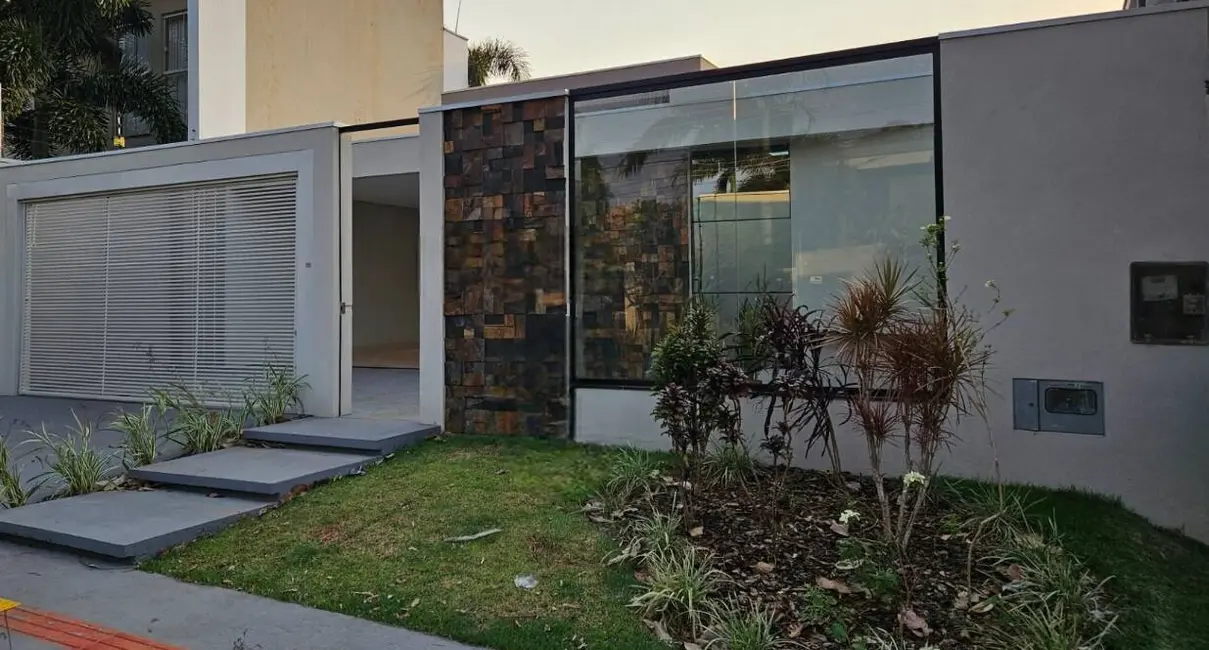 Foto 1 de Casa à venda em Jardim Mônaco, Dourados - MS