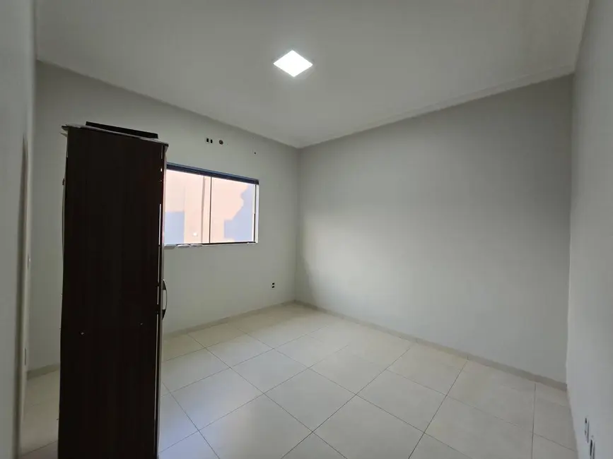 Foto 10 de Casa à venda em Santa Fé, Dourados - MS