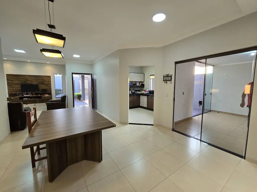 Foto 11 de Casa à venda em Santa Fé, Dourados - MS