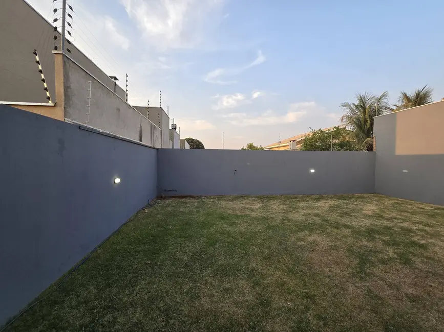 Foto 3 de Casa à venda em Santa Fé, Dourados - MS