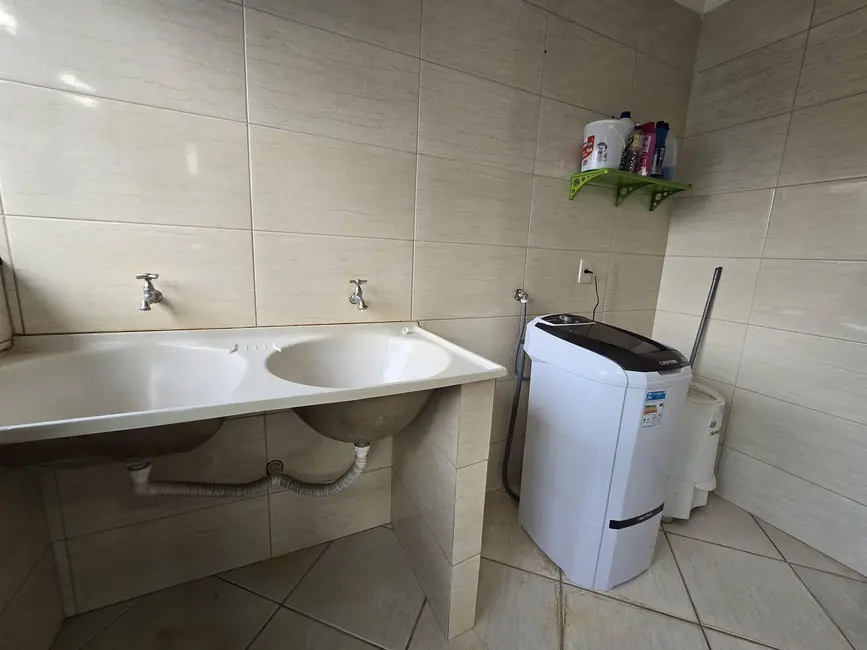 Foto 4 de Casa à venda em Santa Fé, Dourados - MS