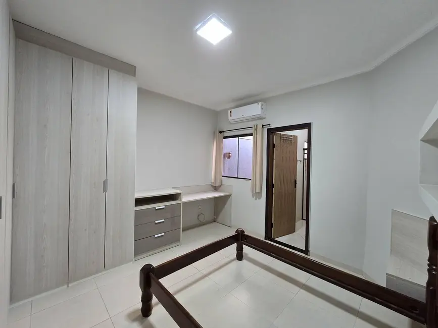 Foto 8 de Casa à venda em Santa Fé, Dourados - MS