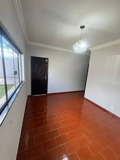 Foto 5 de Casa à venda em Parque Alvorada, Dourados - MS