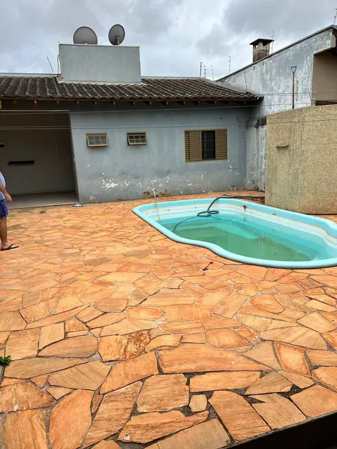 Foto 1 de Casa à venda em Jardim Água Boa, Dourados - MS