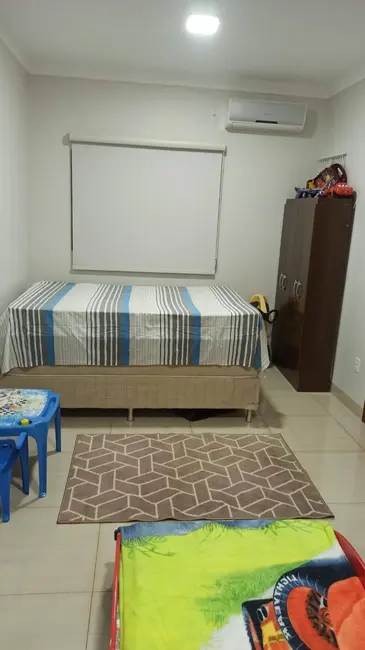 Foto 15 de Casa à venda em Parque Alvorada, Dourados - MS