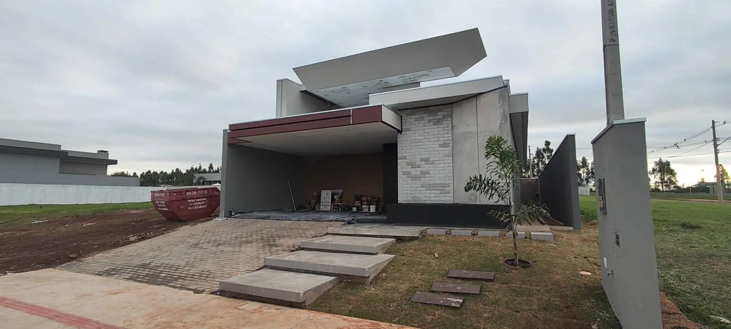 Foto 2 de Casa com 3 quartos à venda, 324m2 em Dourados - MS