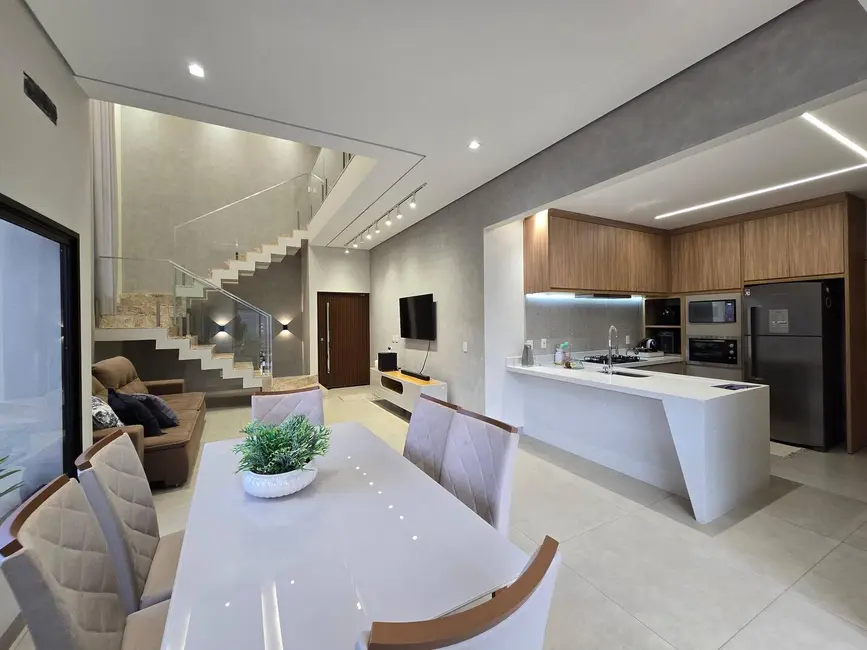 Foto 7 de Casa com 3 quartos à venda, 252m2 em Porto Seguro, Dourados - MS