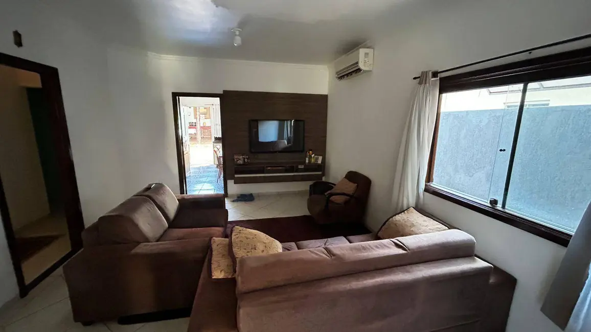 Foto 4 de Casa à venda em Parque Alvorada, Dourados - MS