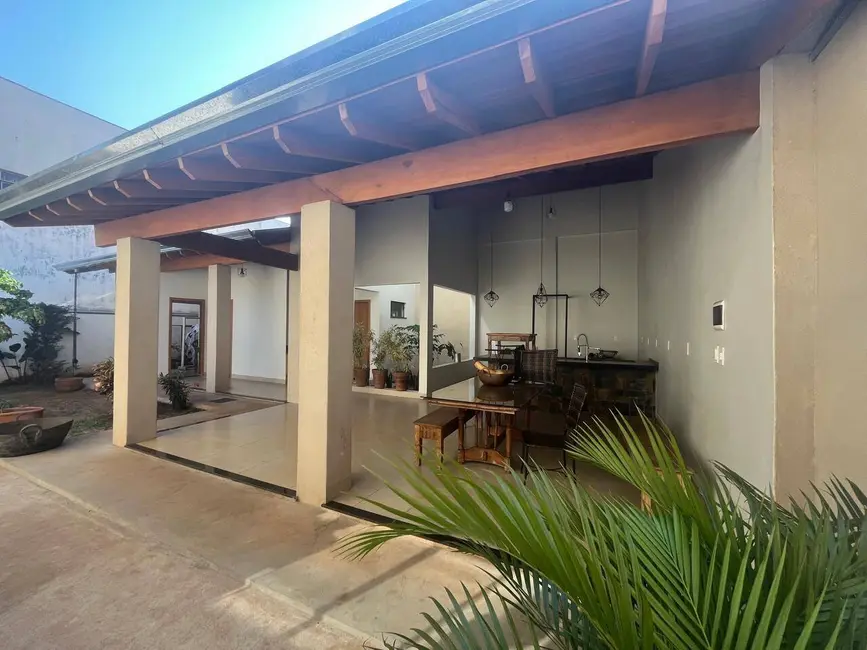 Foto 4 de Casa à venda em Jardim América, Dourados - MS