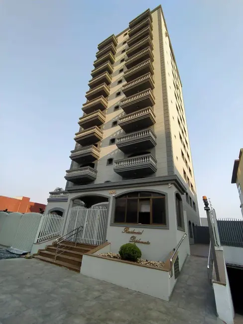 Foto 2 de Cobertura com 3 quartos à venda, 370m2 em Jardim Central, Dourados - MS