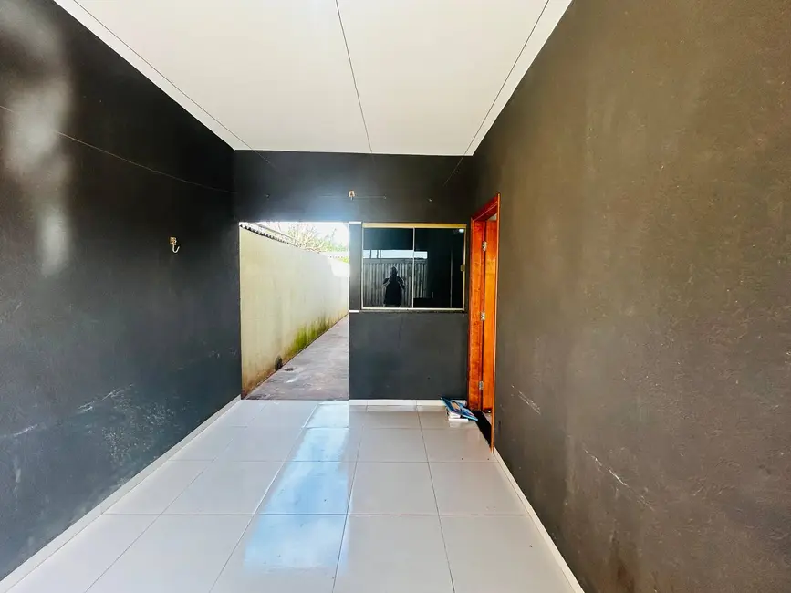 Foto 1 de Casa com 3 quartos à venda, 180m2 em Jardim Guaicurus, Dourados - MS