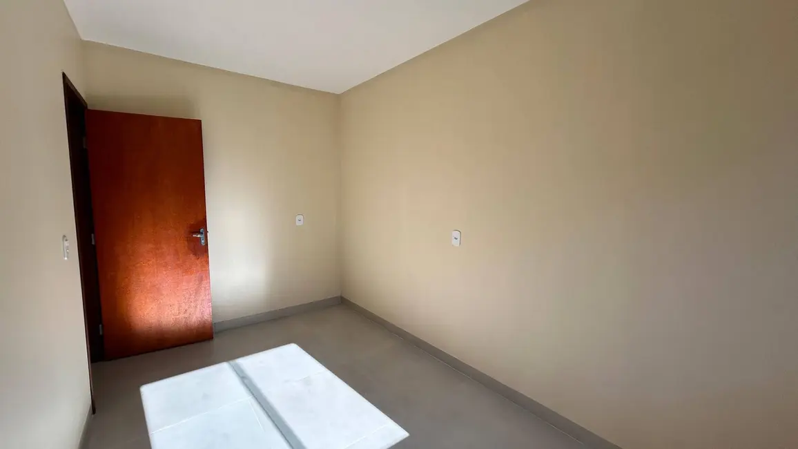 Foto 4 de Casa com 3 quartos à venda, 180m2 em Jardim Guaicurus, Dourados - MS