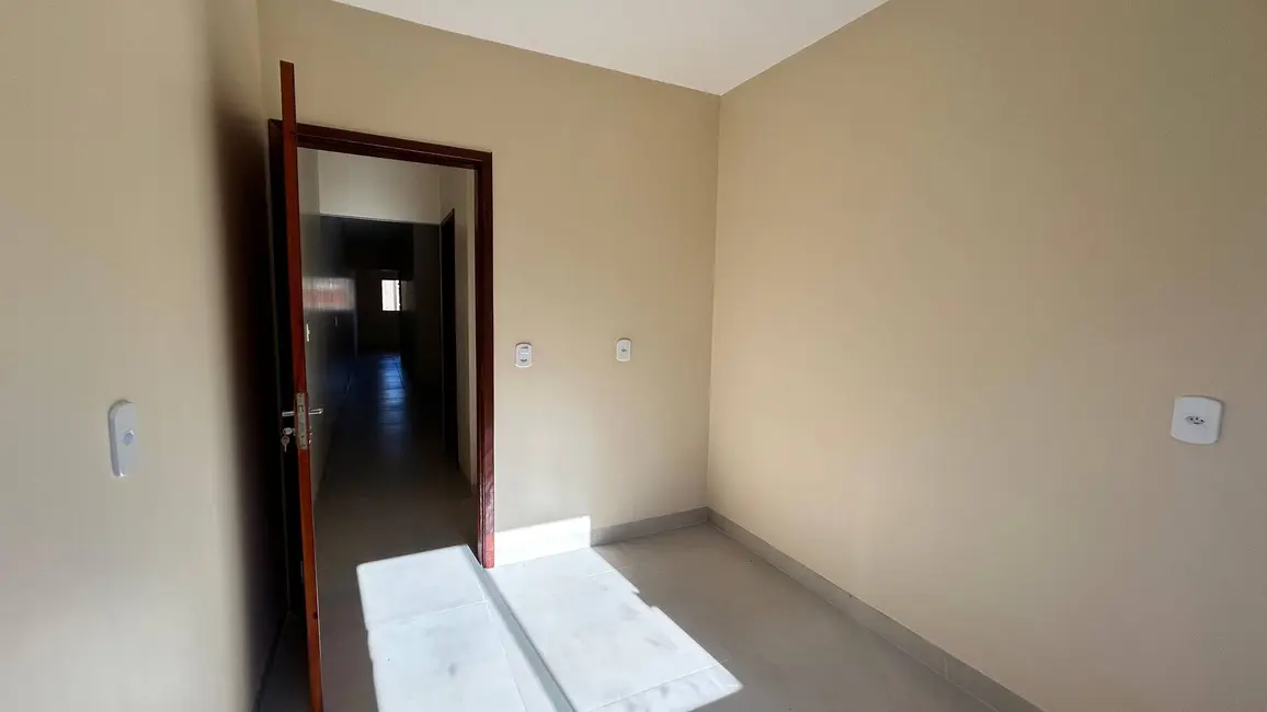 Foto 5 de Casa com 3 quartos à venda, 180m2 em Jardim Guaicurus, Dourados - MS