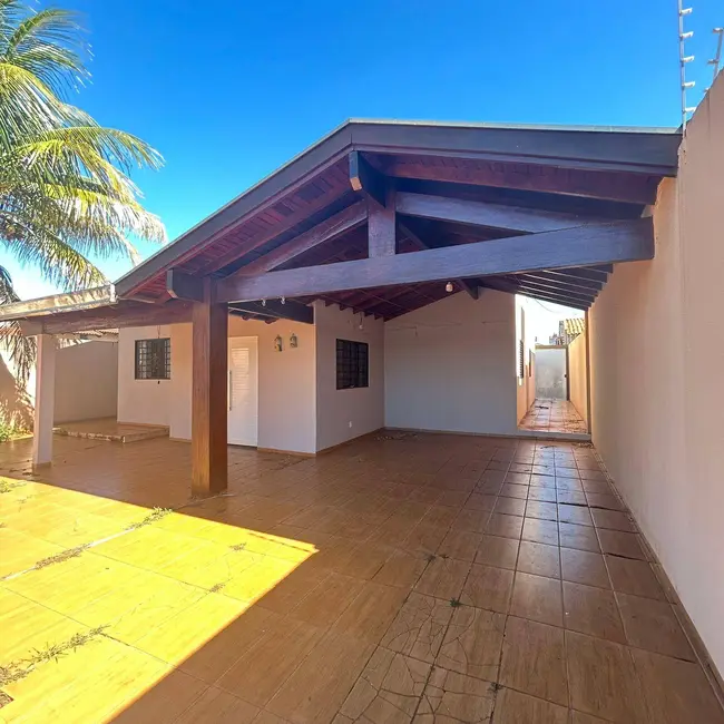 Foto 1 de Casa com 3 quartos à venda, 360m2 em Parque Alvorada, Dourados - MS