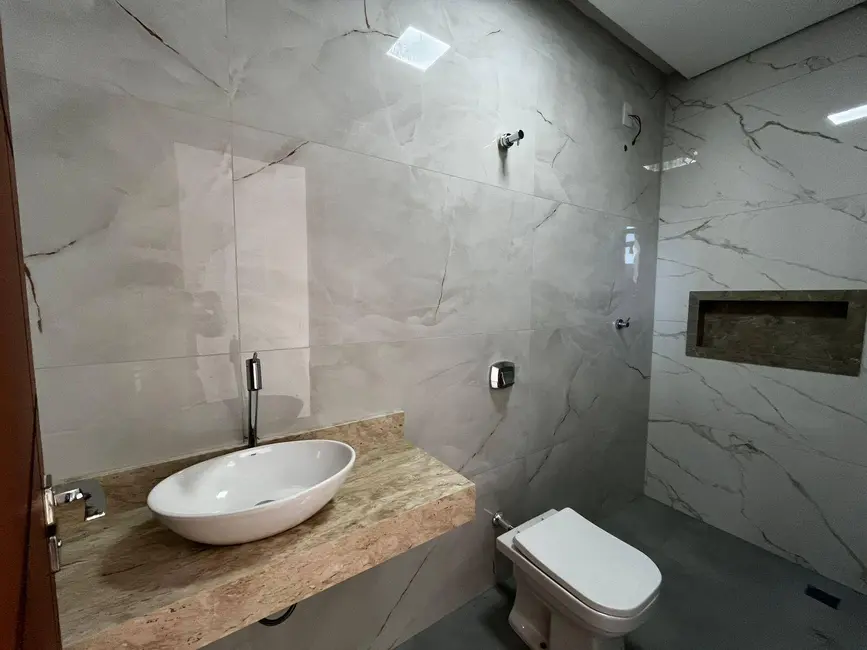 Foto 4 de Casa à venda em Dourados - MS