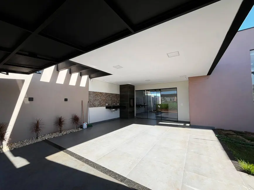 Foto 1 de Casa à venda em Dourados - MS